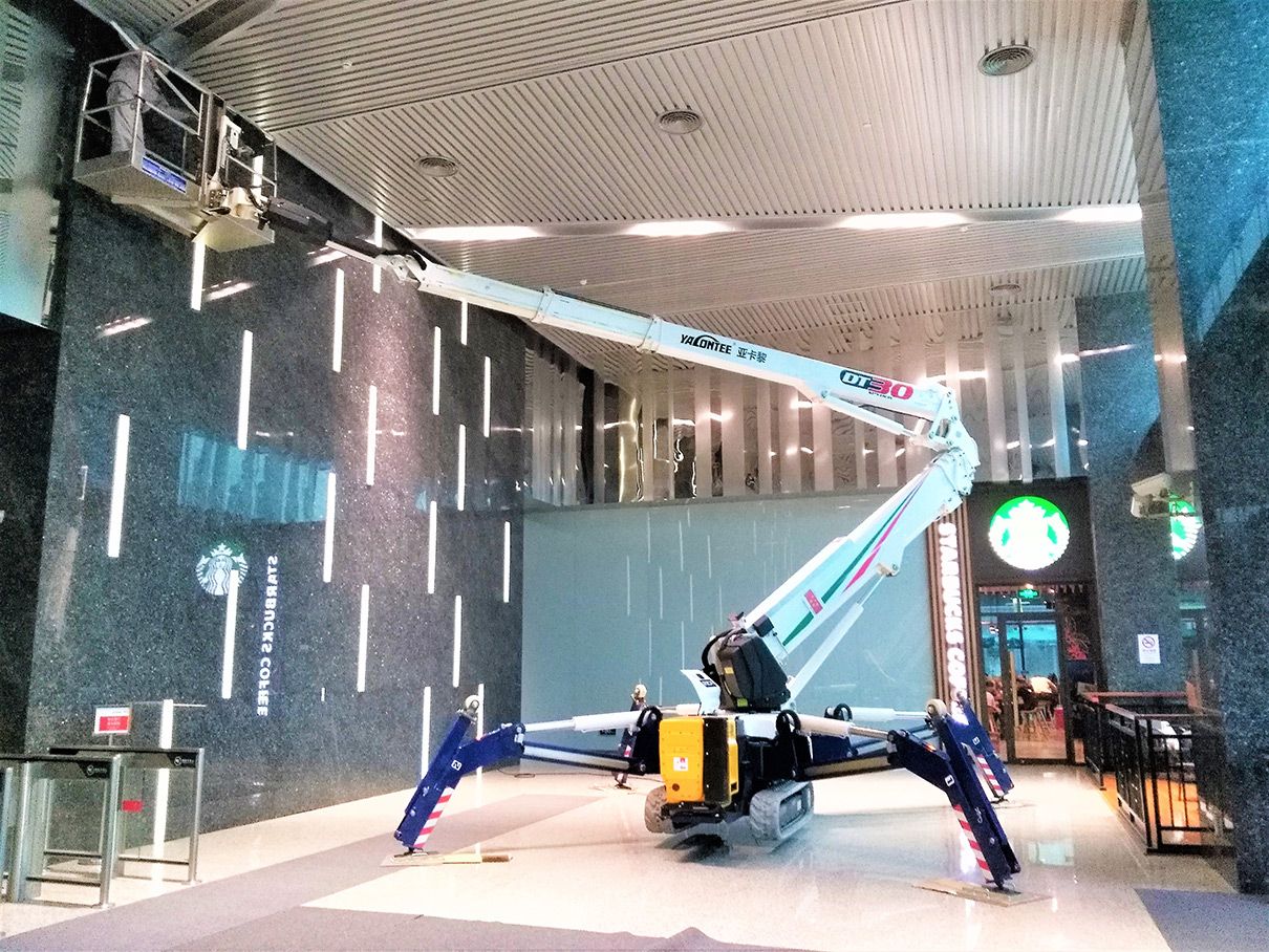 蜘蛛式高空作業(yè)車