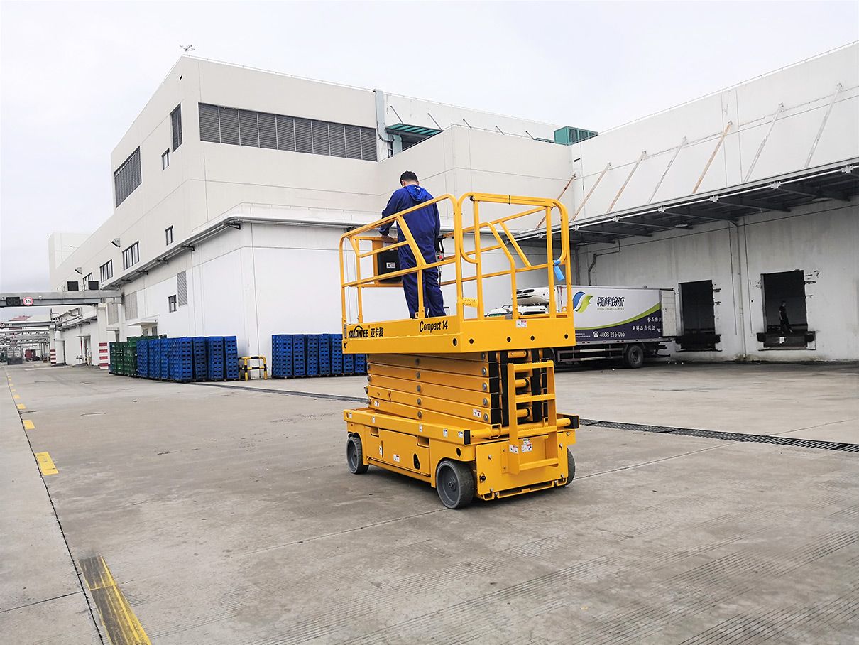 14米剪刀式升降車