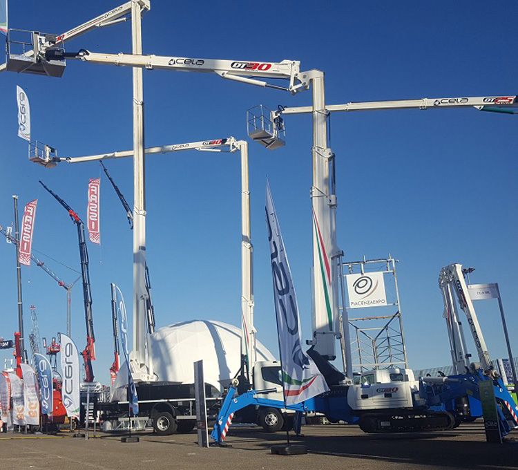 意大利思藍(lán)蜘蛛車(chē)參加2022德國(guó)慕尼黑工程機(jī)械展